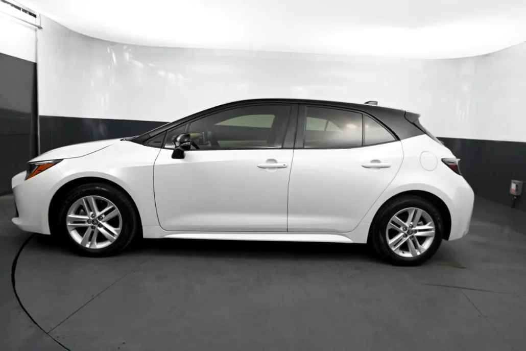2022 Toyota Corolla SE photo 1