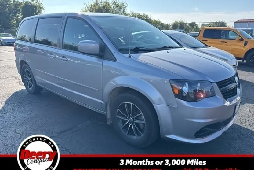 2017 Dodge Grand Caravan SE photo 1