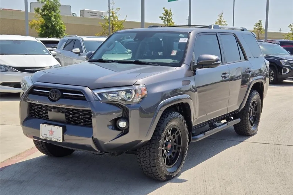 2023 Toyota 4Runner SR5 Premium photo 1