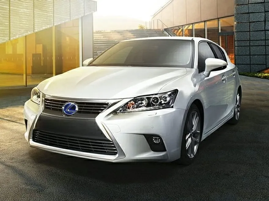 2015 Lexus CT 200h photo 1