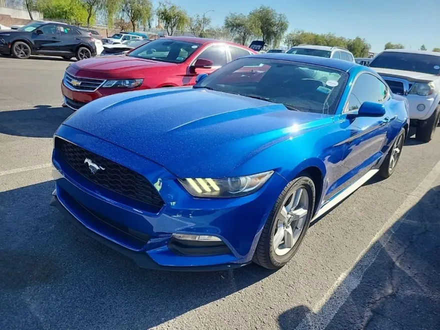 2017 Ford Mustang Base photo 1