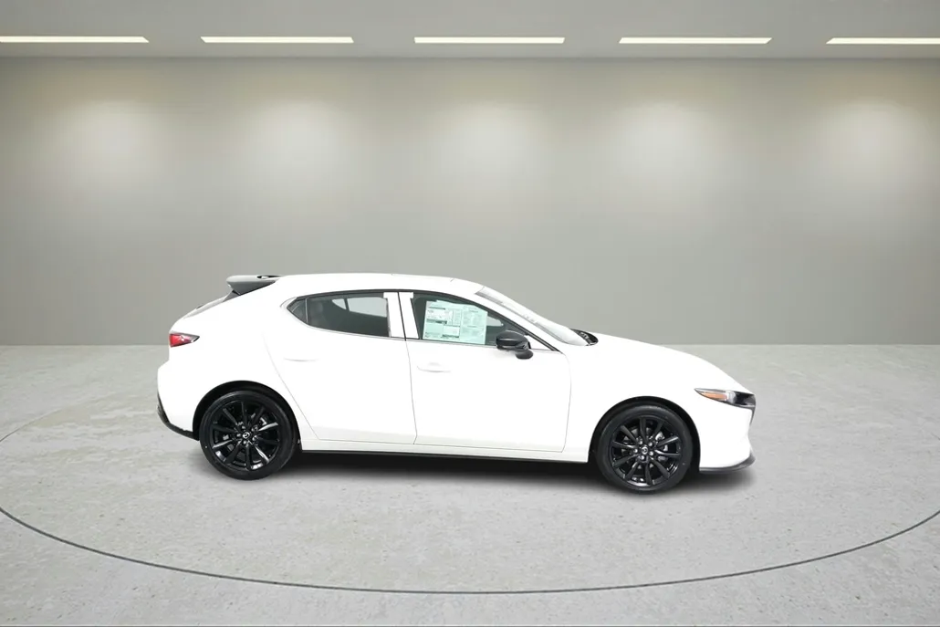 2024 Mazda Mazda3 Hatchback 2.5 Turbo Premium Plus photo 2