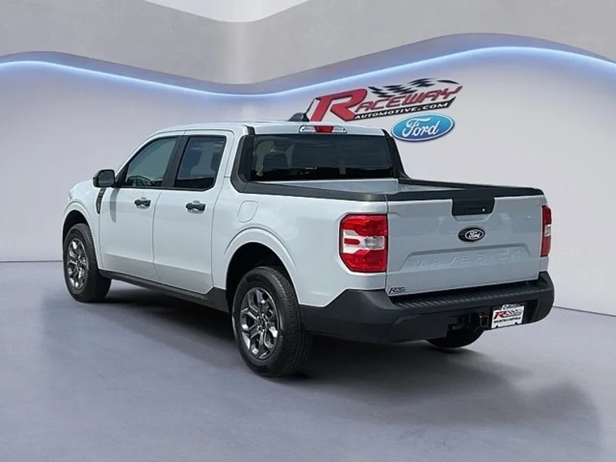 2025 Ford Maverick XLT photo 1