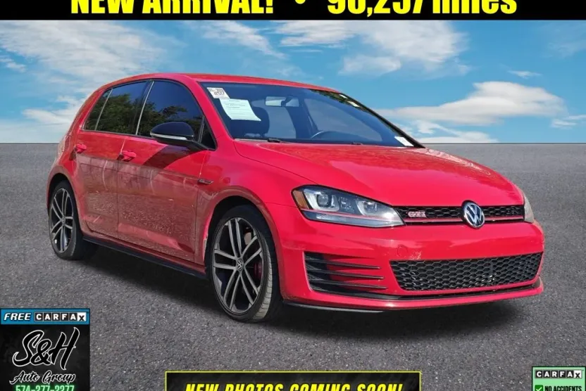 2017 Volkswagen Golf GTI Sport photo 1