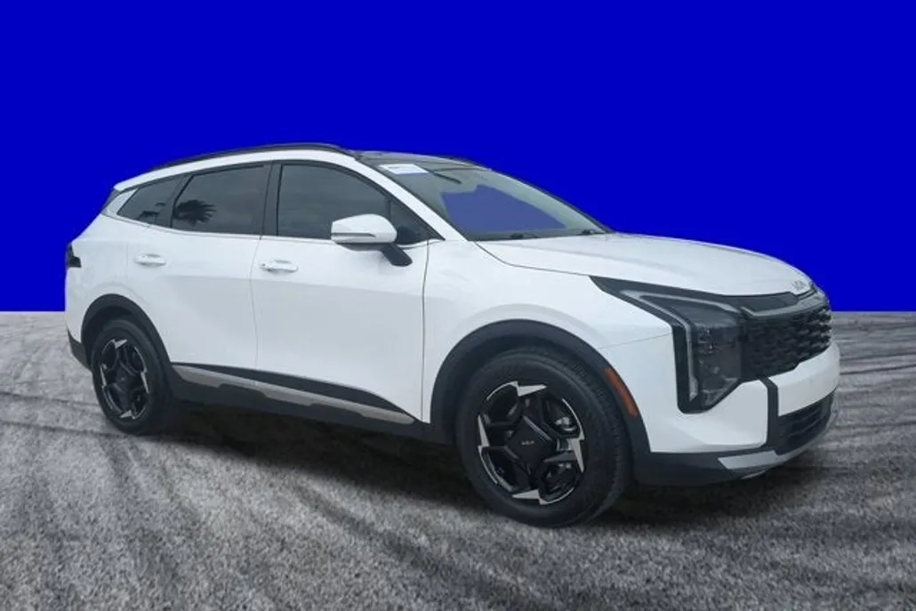 2026 Kia Sportage EX photo 1