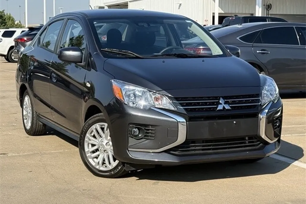 2024 Mitsubishi Mirage G4 ES photo 1