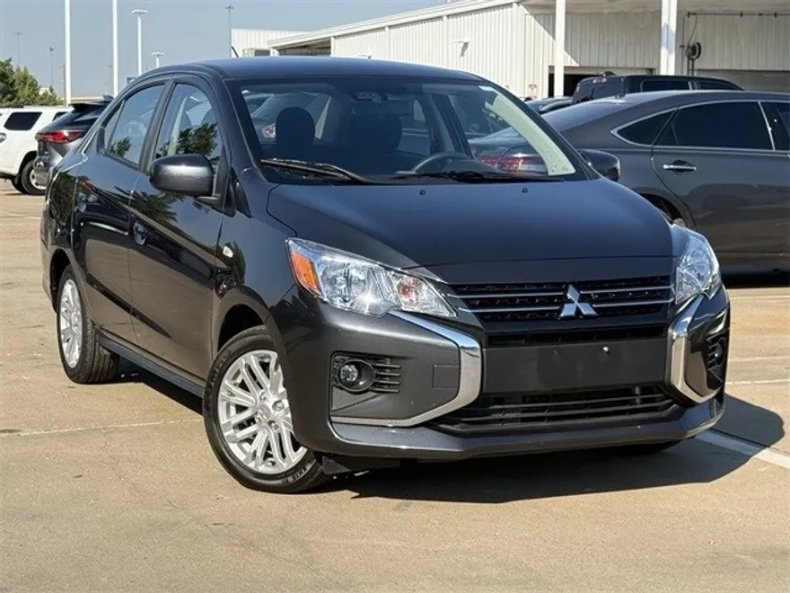 2024 Mitsubishi Mirage G4 ES photo 1