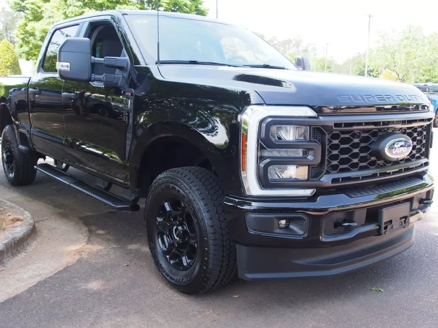 2025 Ford F-250 XL photo 1