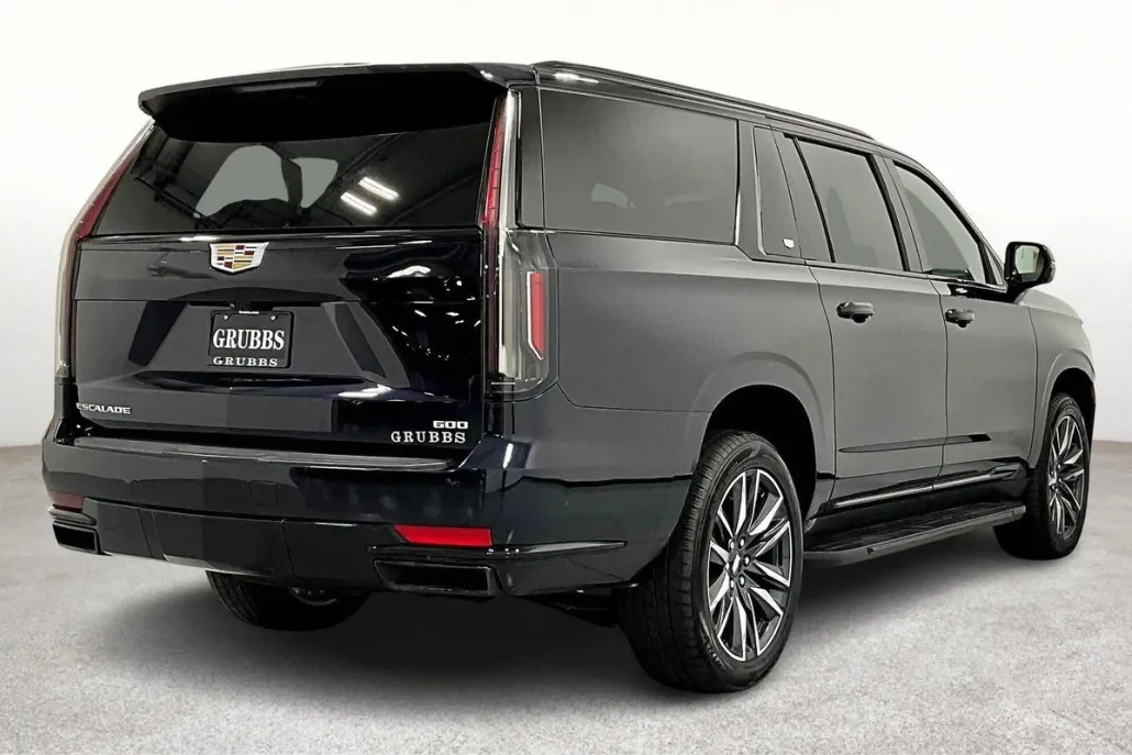 2023 Cadillac Escalade ESV Sport photo 1