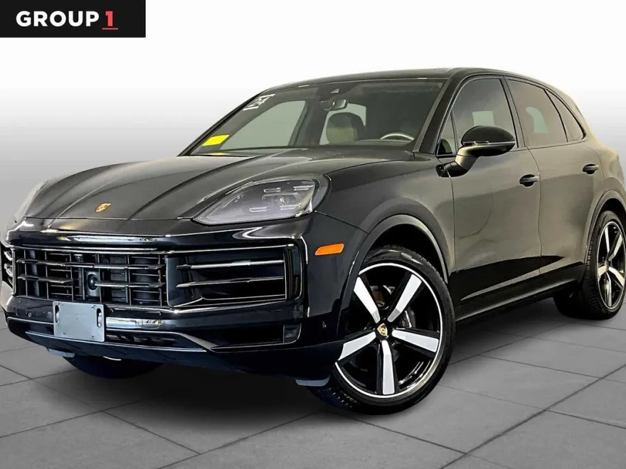 2024 Porsche Cayenne photo 1