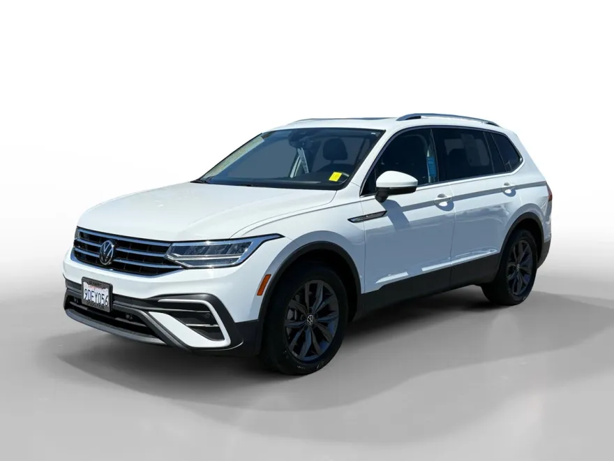 2022 Volkswagen Tiguan SE photo 1