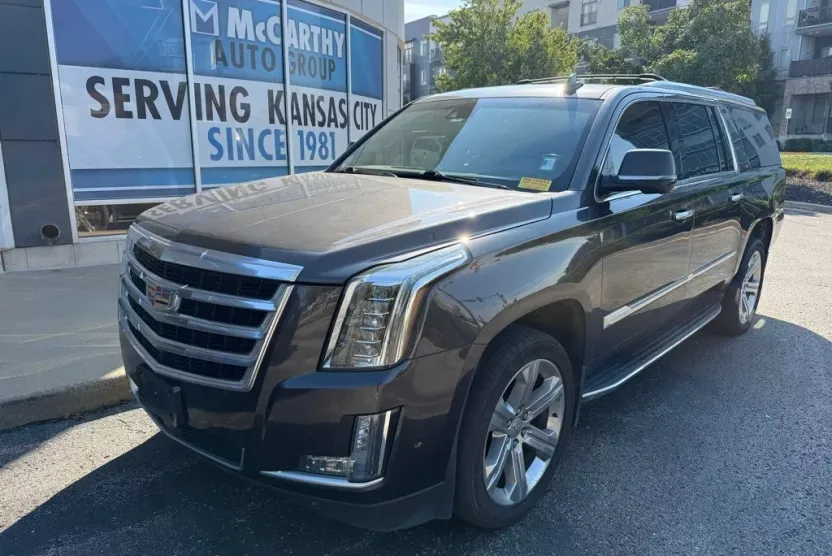 2017 Cadillac Escalade ESV Premium Luxury photo 1