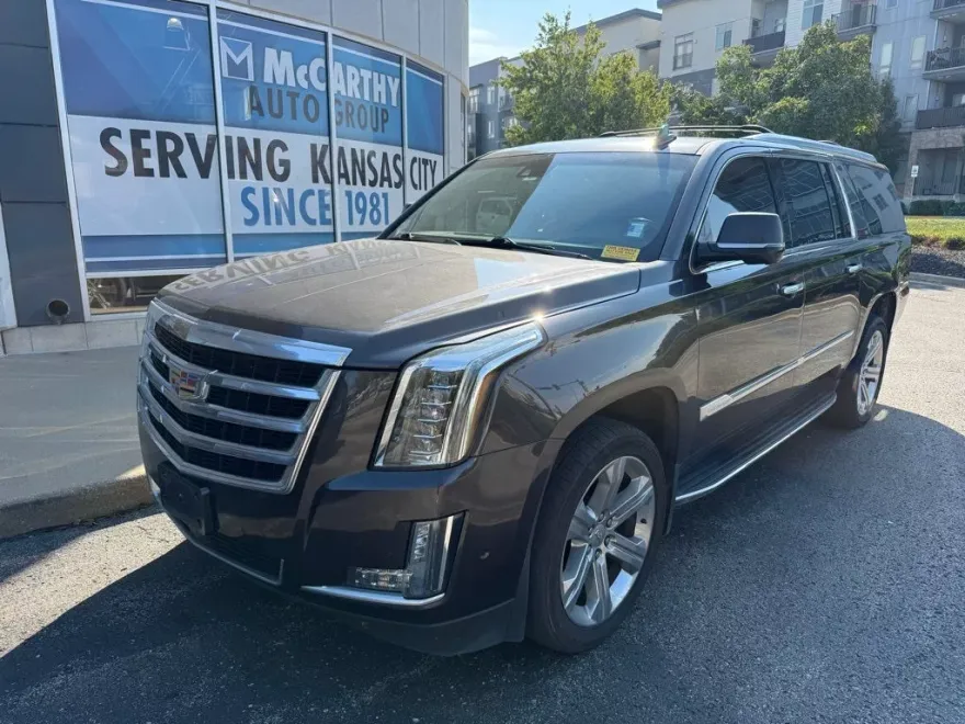 2017 Cadillac Escalade ESV Premium Luxury photo 1