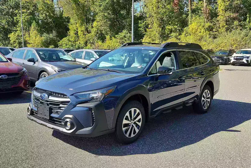 2025 Subaru Outback Premium photo 1