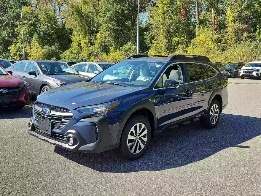 2025 Subaru Outback Premium photo 1