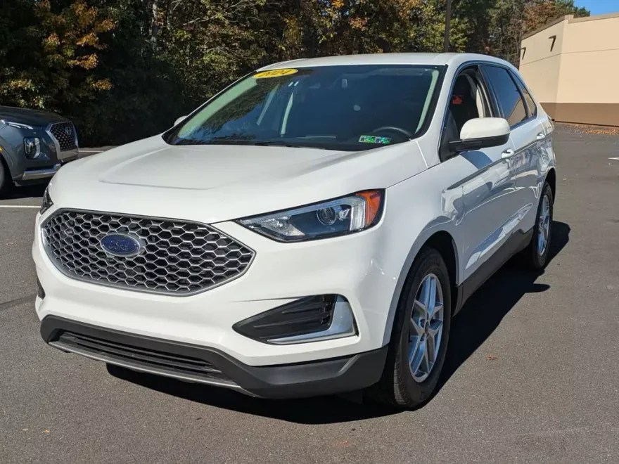 2024 Ford Edge SEL photo 1