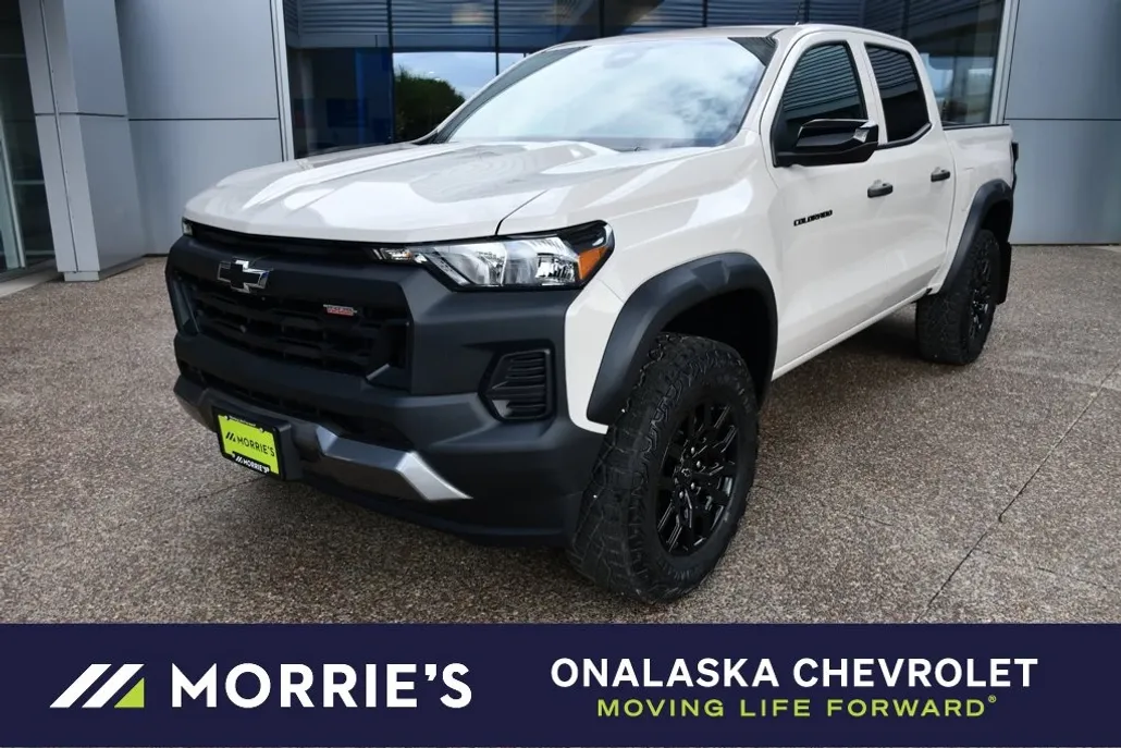 2026 Chevrolet Colorado Trail Boss photo 1