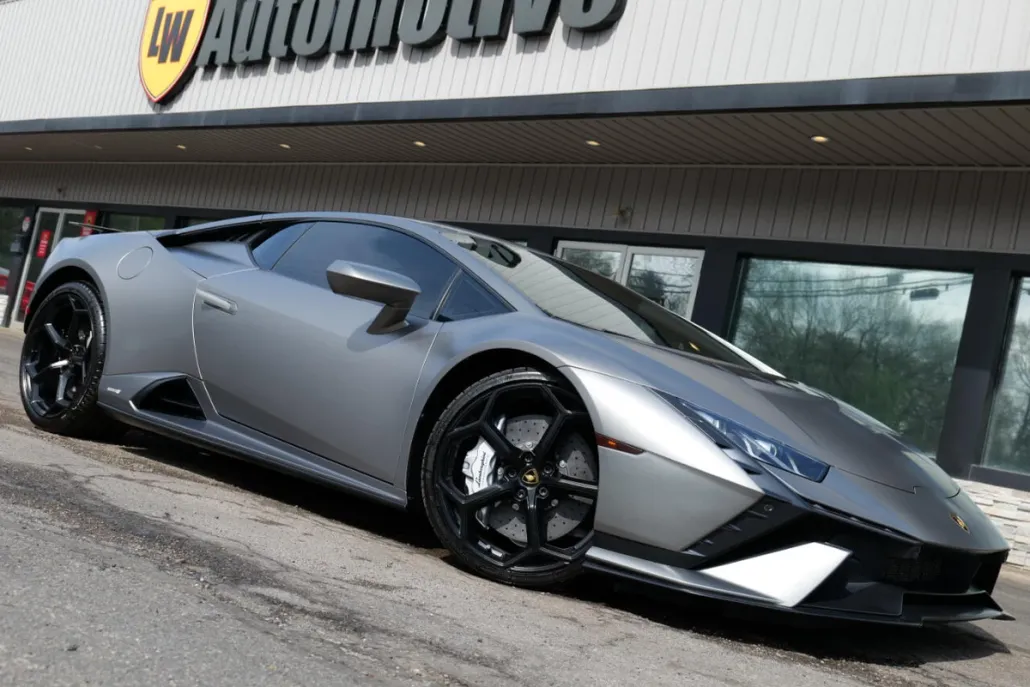 2023 Lamborghini Huracan Tecnica Coupe photo 1