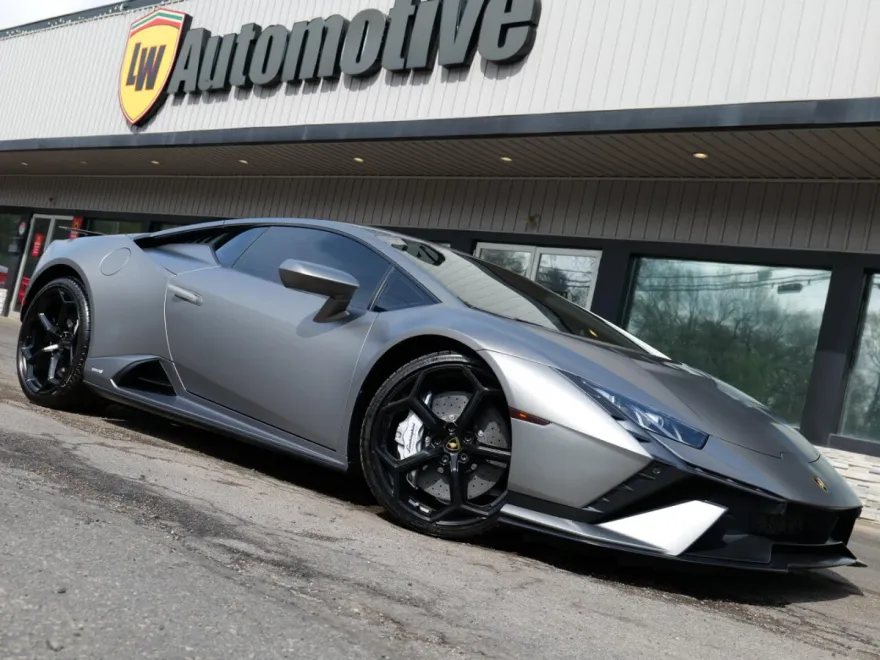 2023 Lamborghini Huracan Tecnica Coupe photo 1