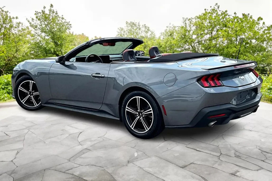 2024 Ford Mustang EcoBoost Premium photo 1