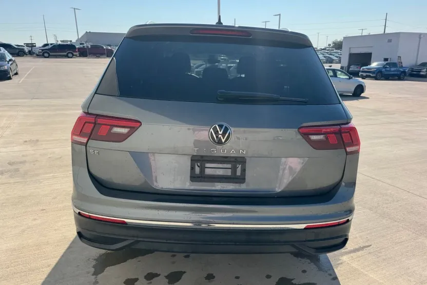 2024 Volkswagen Tiguan SE Wolfsburg Edition photo 1