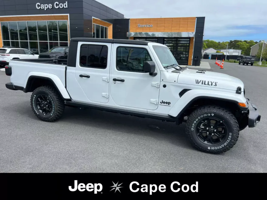 2025 Jeep Gladiator Willys photo 1