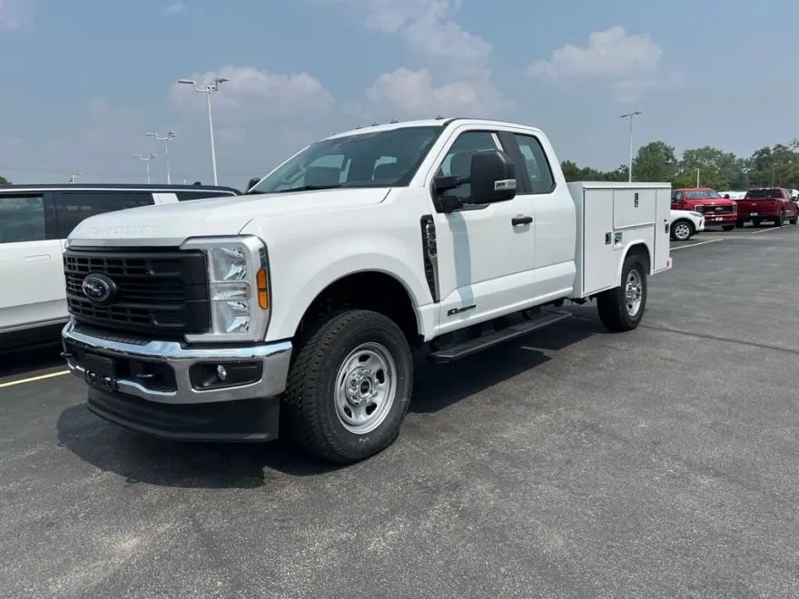 2025 Ford F-350 photo 1