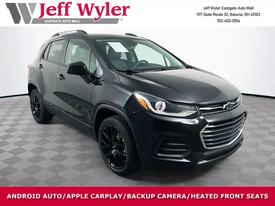 2022 Chevrolet Trax LT photo 1