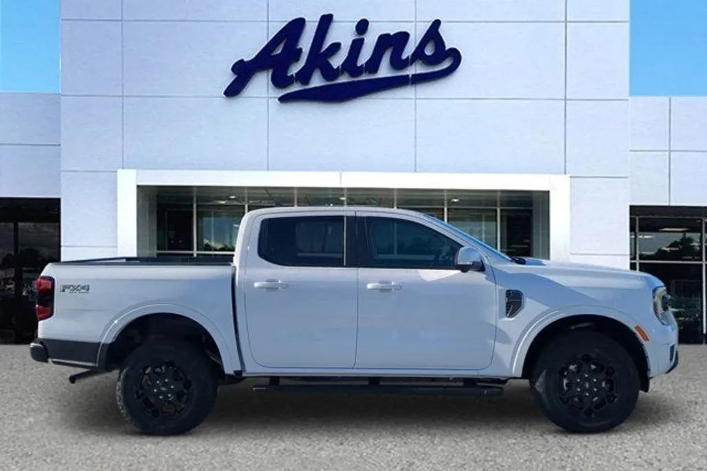 2025 Ford Ranger Lariat photo 1