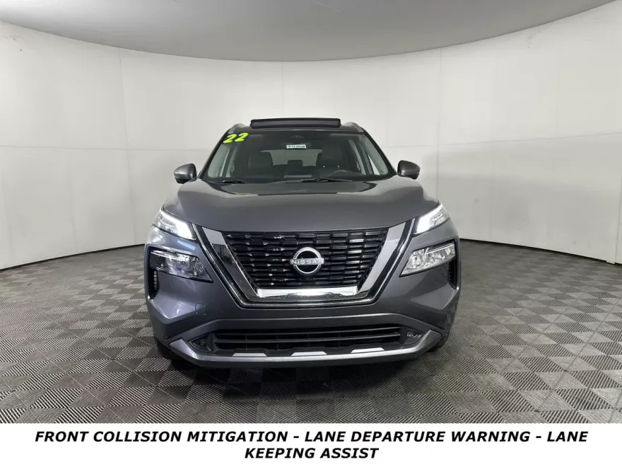 2022 Nissan Rogue SL photo 1