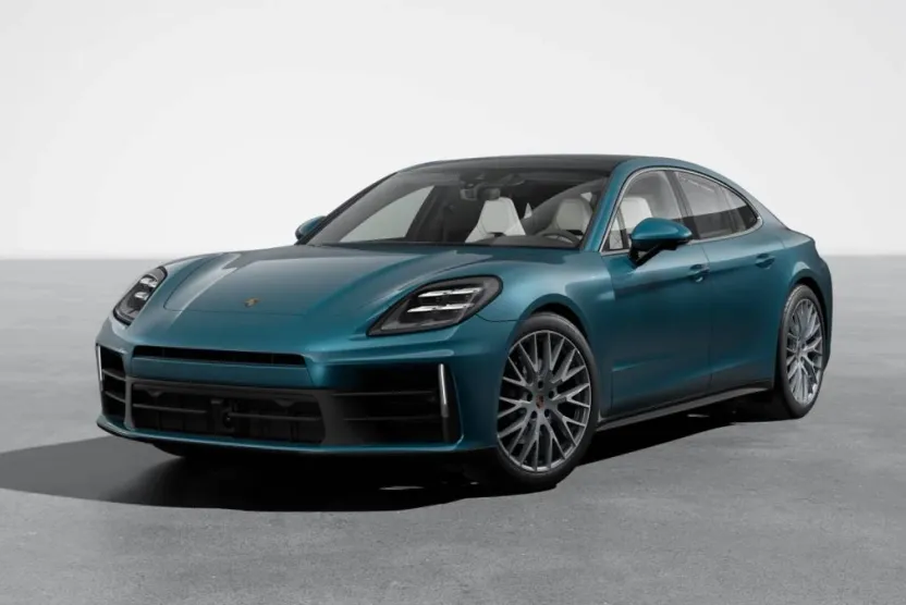2025 Porsche Panamera 4 photo 1