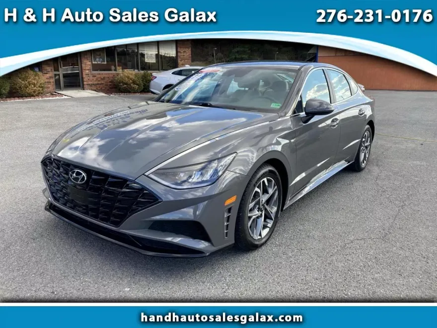 2022 Hyundai Sonata SEL photo 1