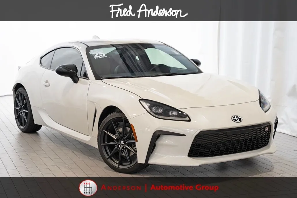 2025 Toyota GR86 Premium photo 1
