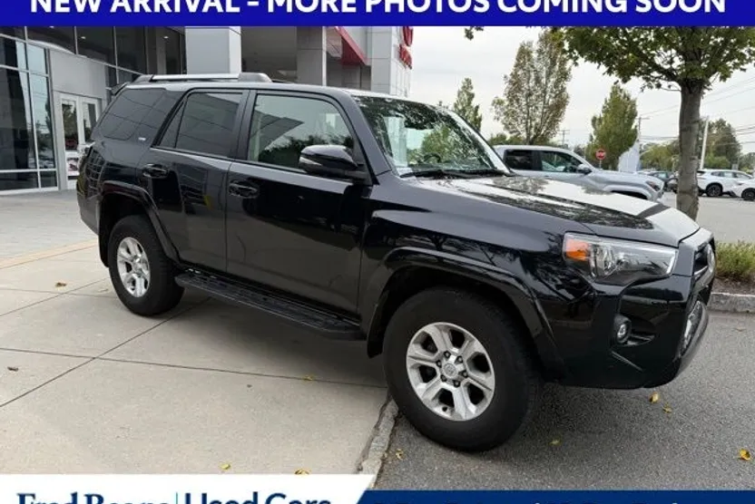 2023 Toyota 4Runner SR5 Premium photo 1