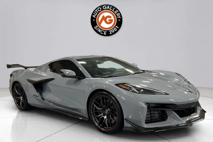 2025 Chevrolet Corvette Z06 3LZ photo 1