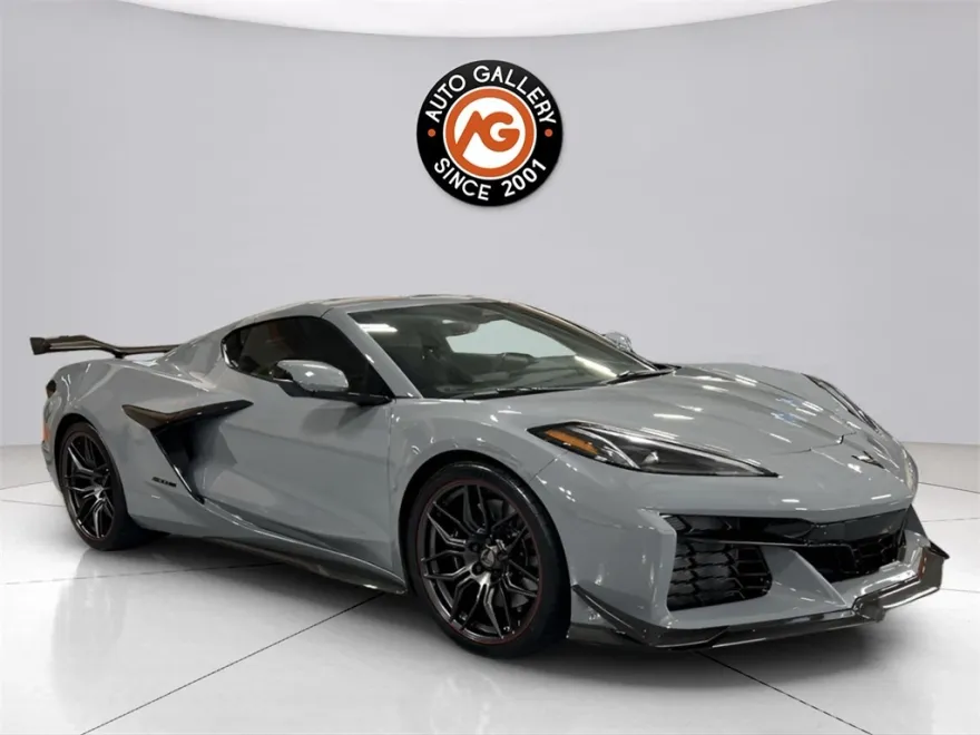 2025 Chevrolet Corvette Z06 3LZ photo 1