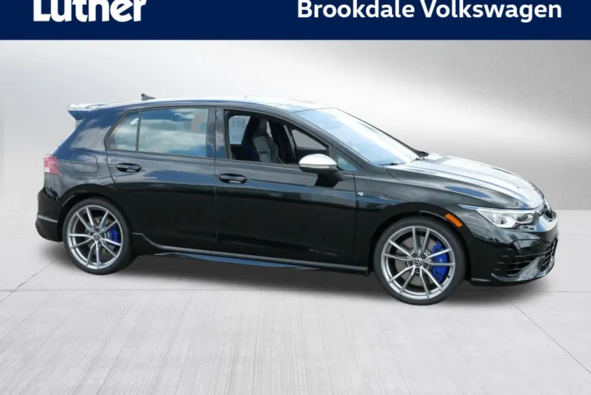 2024 Volkswagen Golf R photo 1