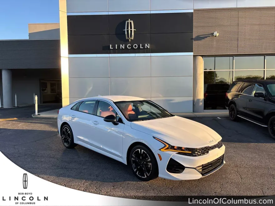 2023 Kia K5 GT-Line photo 1