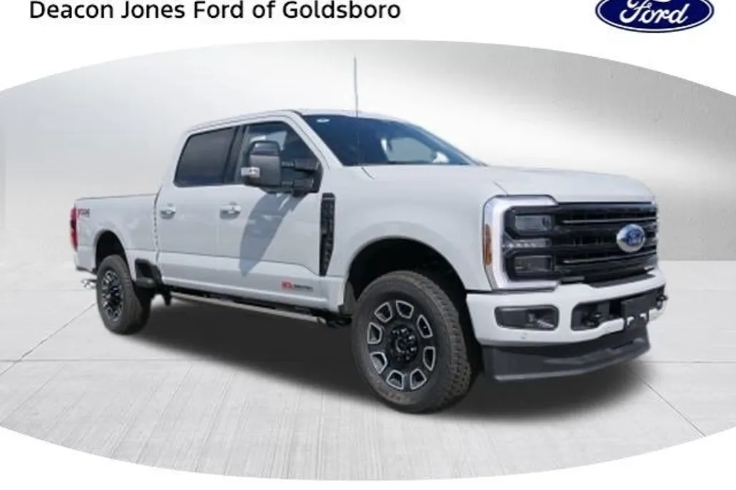 2025 Ford F-350 Platinum photo 1