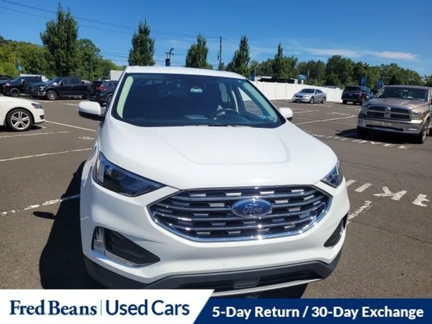 2022 Ford Edge SEL photo 1