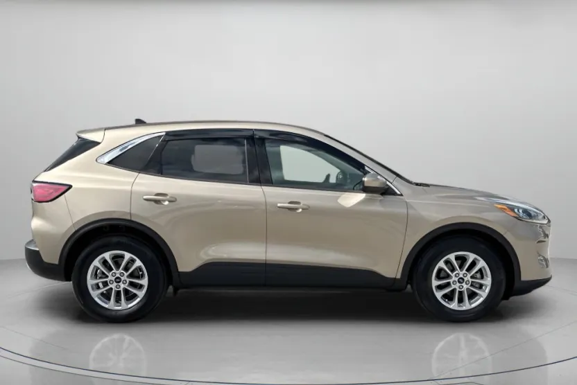 2020 Ford Escape SE photo 1