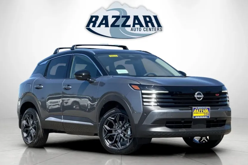 2025 Nissan Kicks SR photo 1