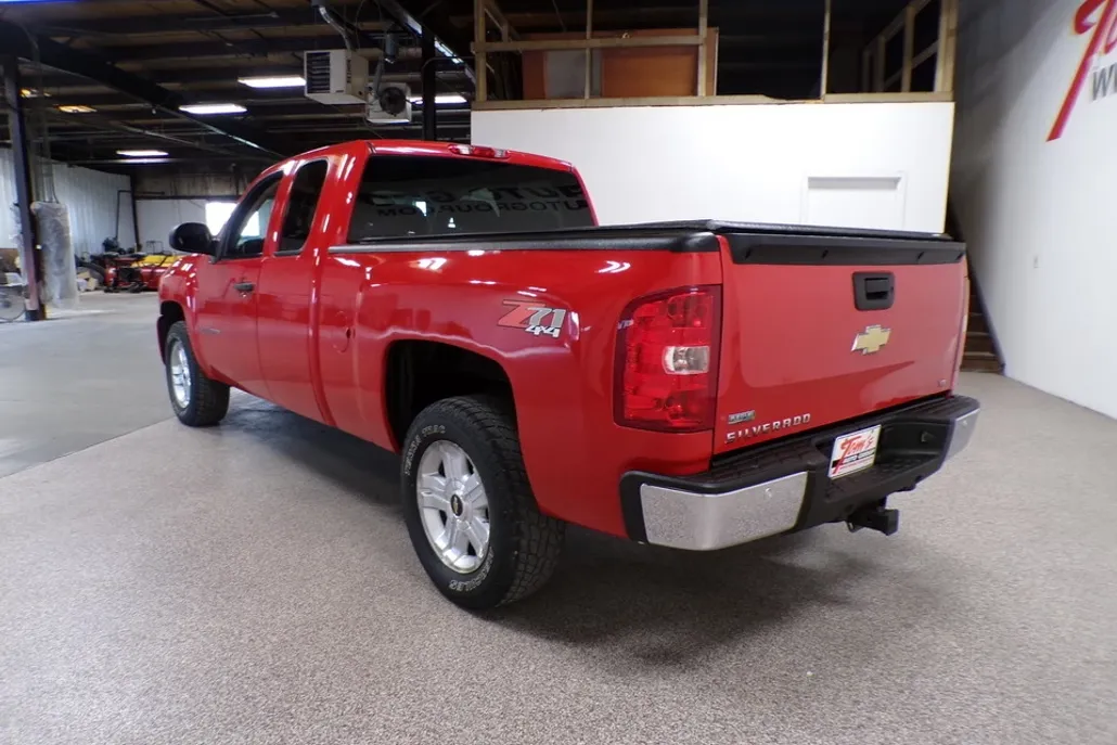 2010 Chevrolet Silverado 1500 LT photo 1