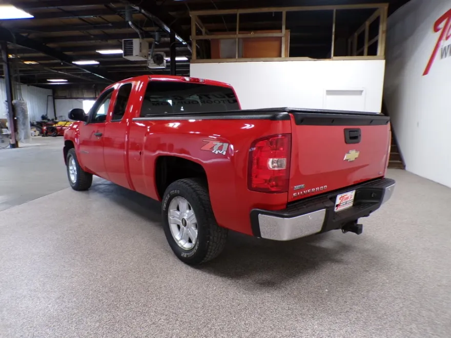 2010 Chevrolet Silverado 1500 LT photo 1