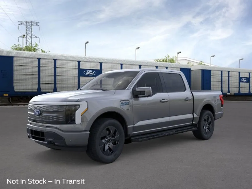 2025 Ford F-150 Lightning Lariat photo 1