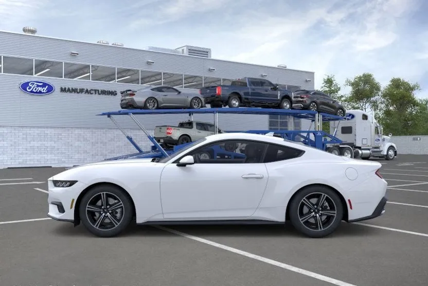 2025 Ford Mustang EcoBoost photo 1