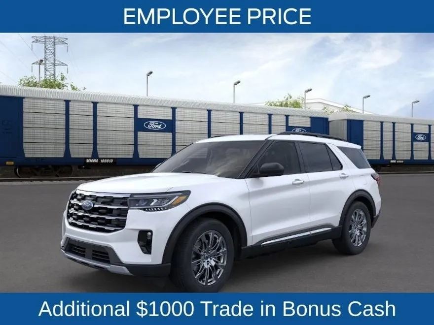 2025 Ford Explorer photo 1