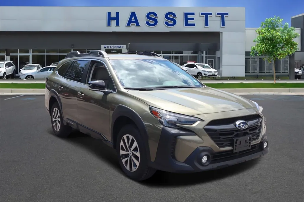 2025 Subaru Outback Premium photo 1