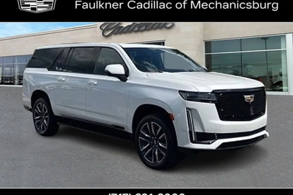 2023 Cadillac Escalade ESV Sport Platinum photo 1