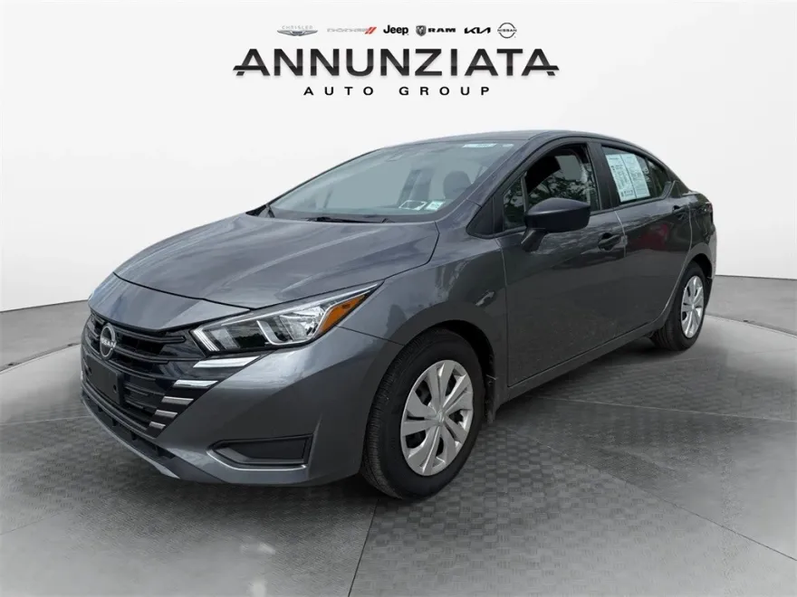 2024 Nissan Versa 1.6 S photo 1